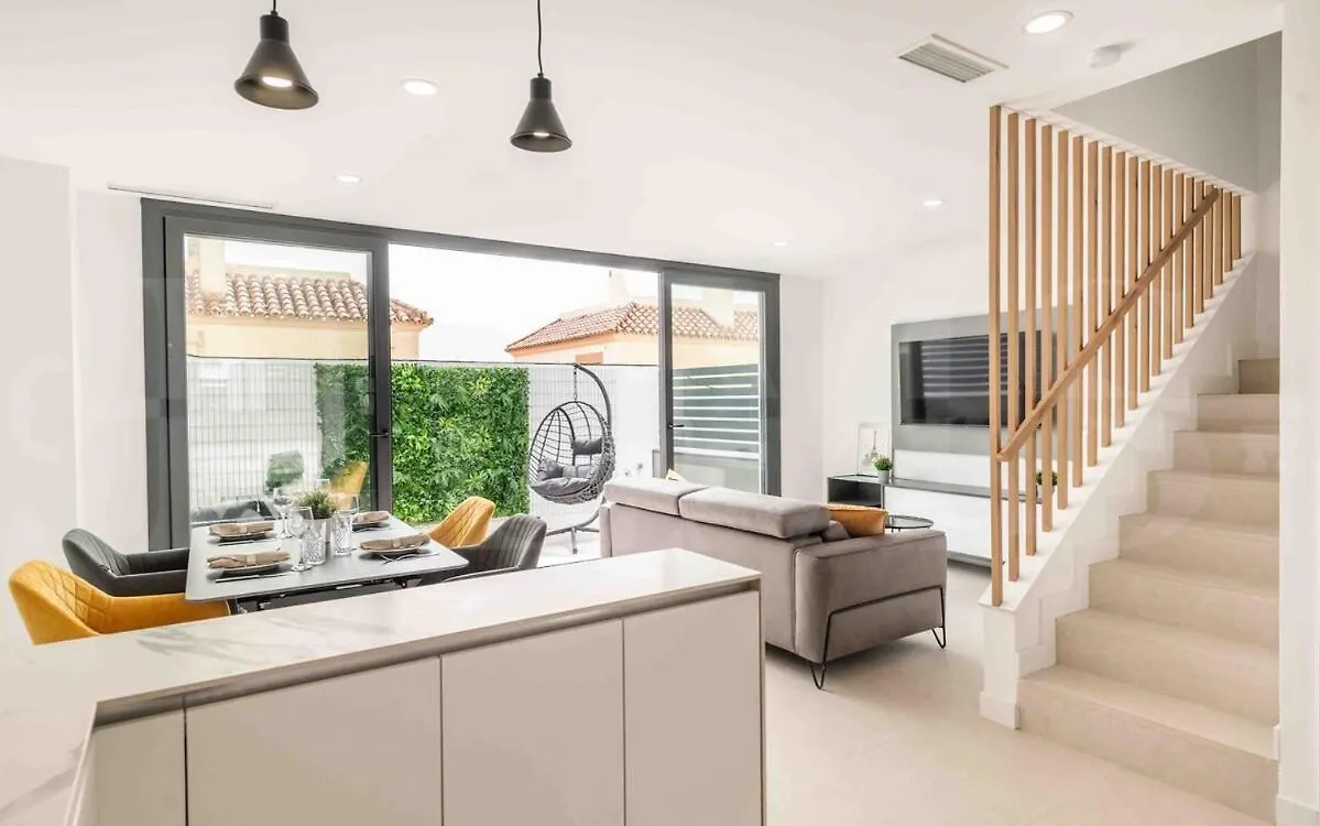 Seaview House With Rooftop Pool, Game Room, Parking Rems Torremolinos