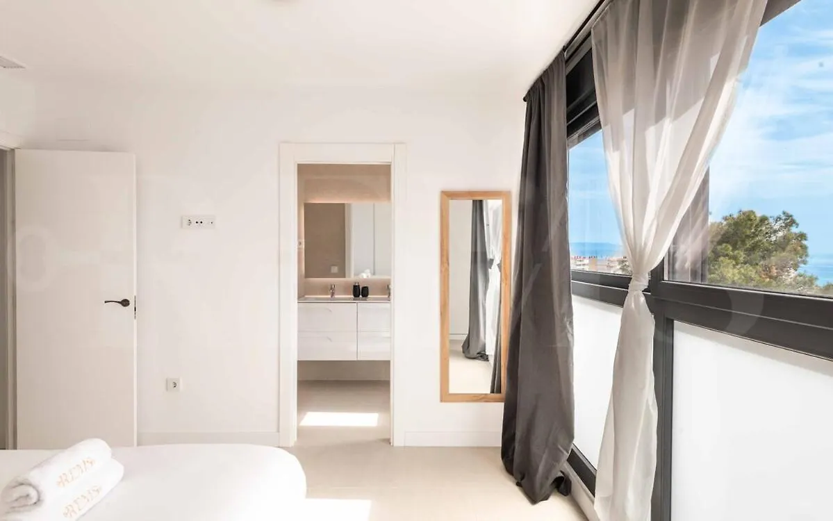 Holiday home Seaview House With Rooftop Pool, Game Room, Parking Rems Torremolinos Spain