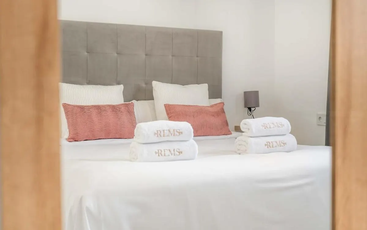 Holiday home Seaview House With Rooftop Pool, Game Room, Parking Rems Torremolinos